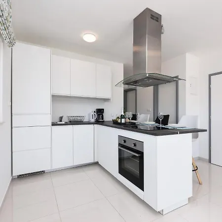 Apartamento Modern In With Sea Nearby