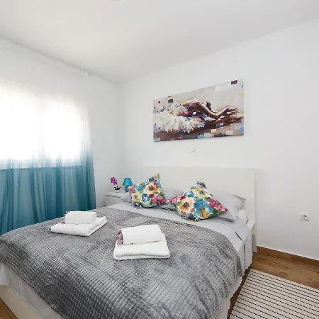 Modern In With Sea Nearby Vir